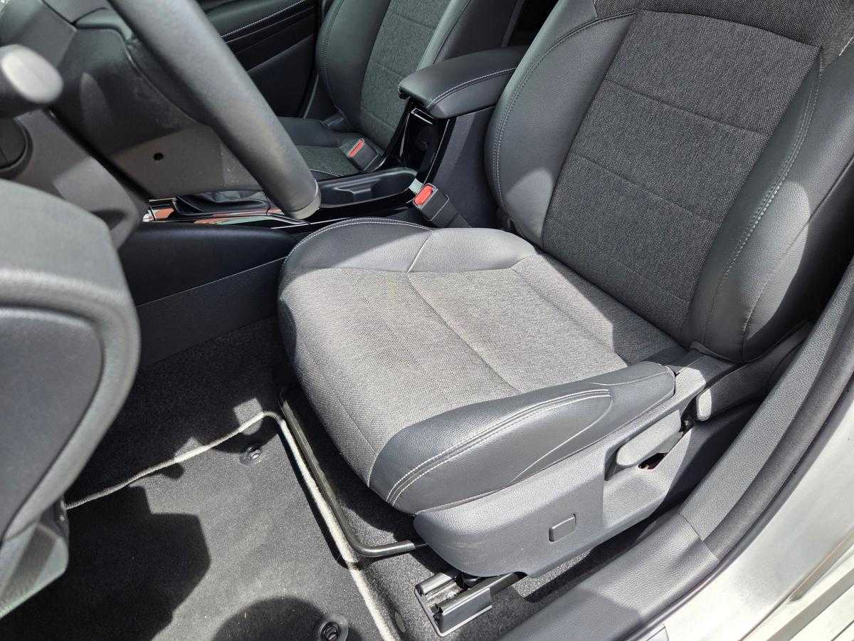 toyota-corolla-2023-hibrido-a-gasolina-1798cc