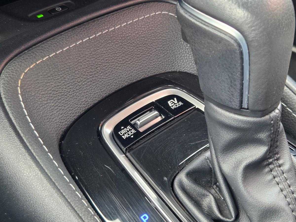 toyota-corolla-2023-hibrido-a-gasolina-1798cc