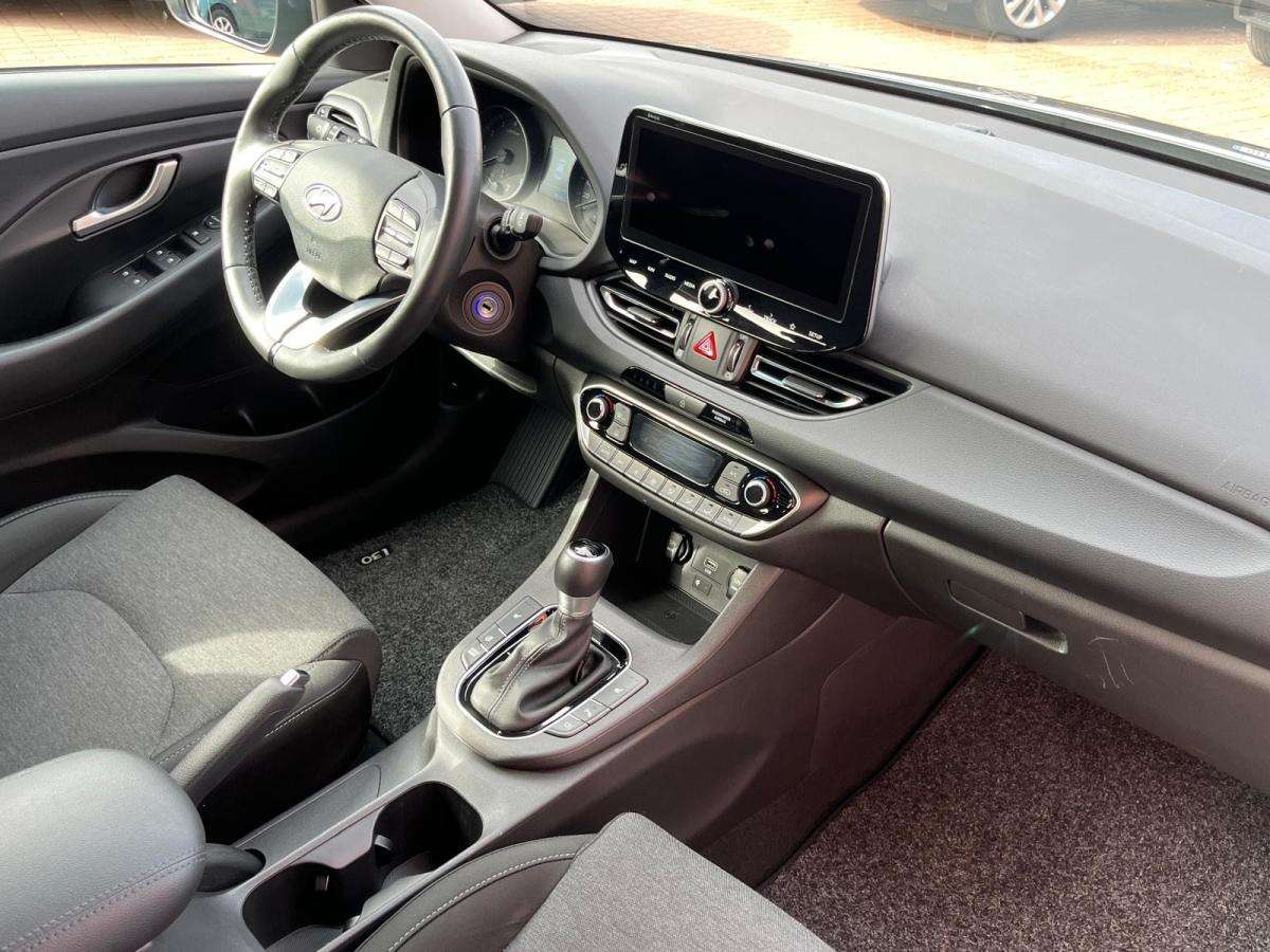 hyundai-i30-sw-2023-hibrido-a-gasolina-998cc