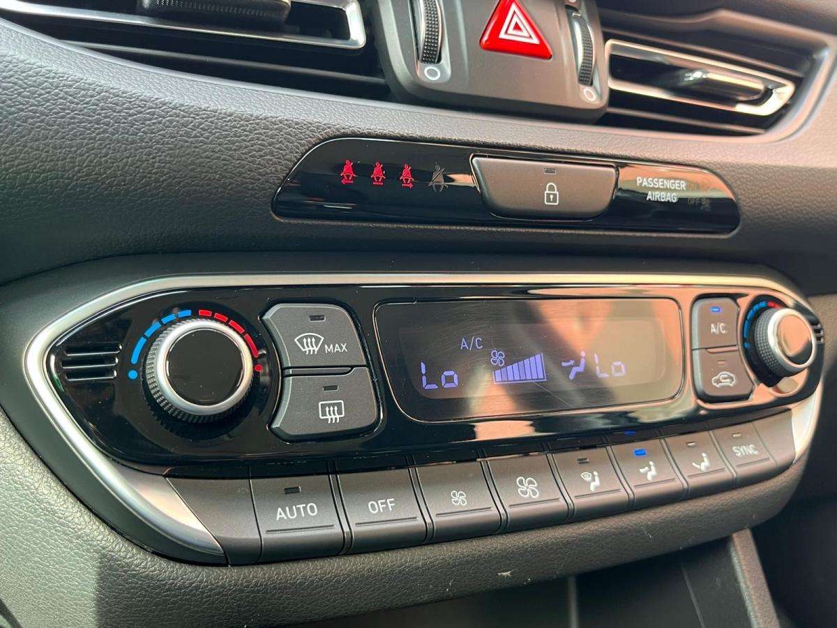 hyundai-i30-sw-2023-hibrido-a-gasolina-998cc