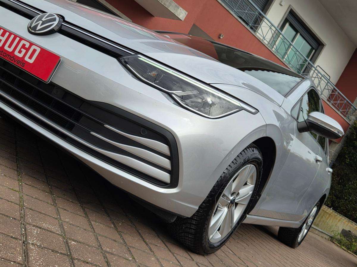 volkswagen-golf-variant-2022-diesel-1968cc
