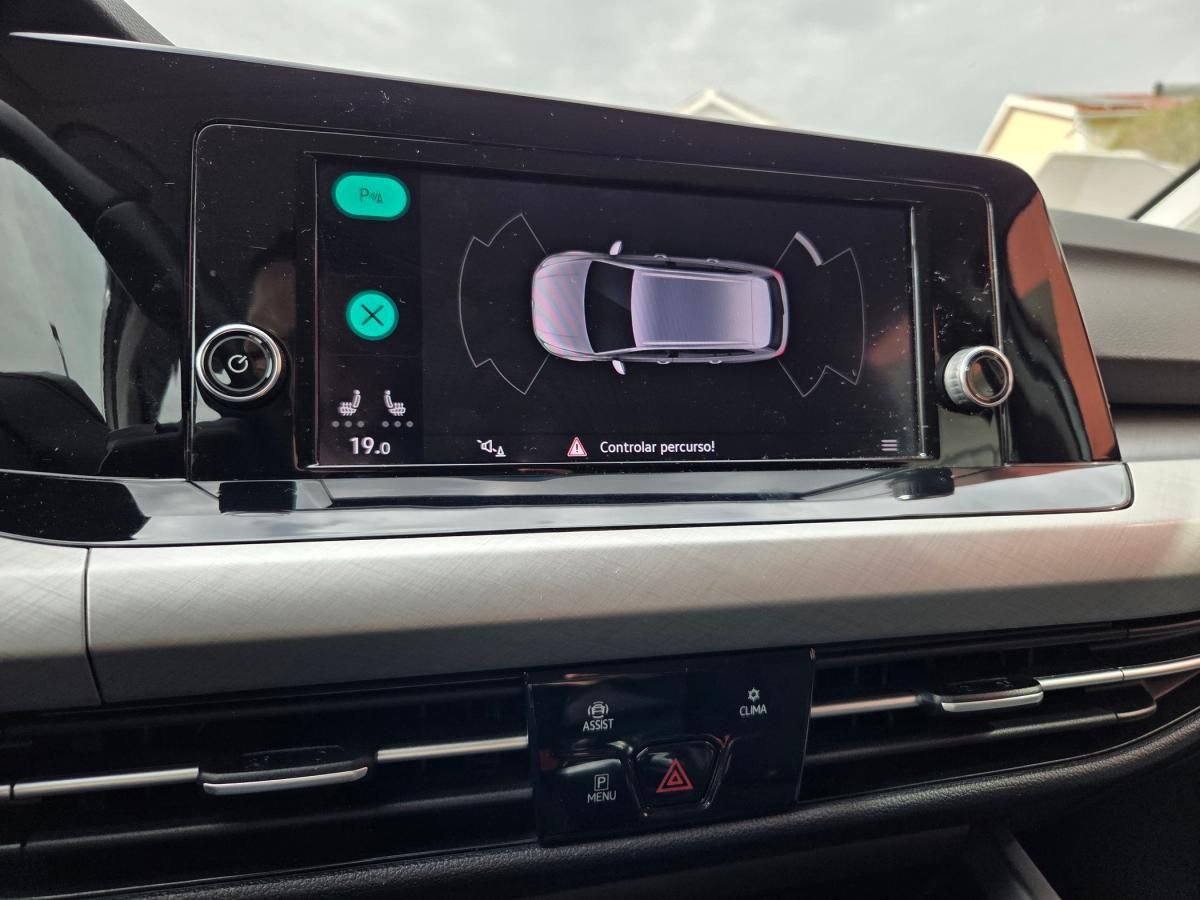 volkswagen-golf-variant-2022-diesel-1968cc