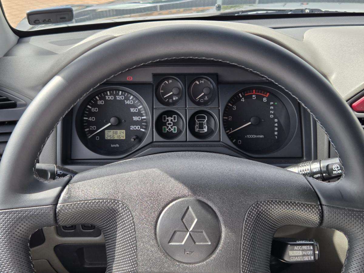 mitsubishi-pajero-2006-diesel-3200cc