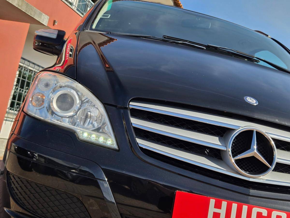 mercedes-benz-viano-2026-diesel-2143cc