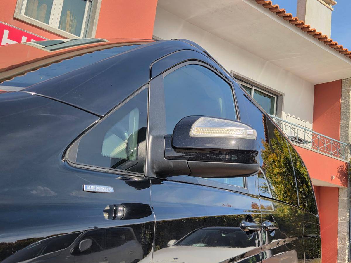 mercedes-benz-viano-2026-diesel-2143cc