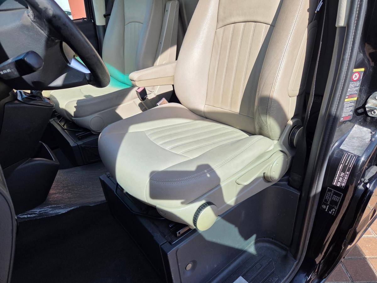 mercedes-benz-viano-2026-diesel-2143cc