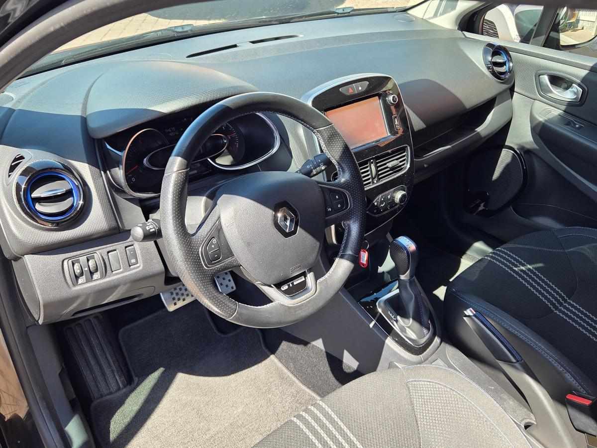 renault-clio-sport-tourer-2023-diesel-1461cc