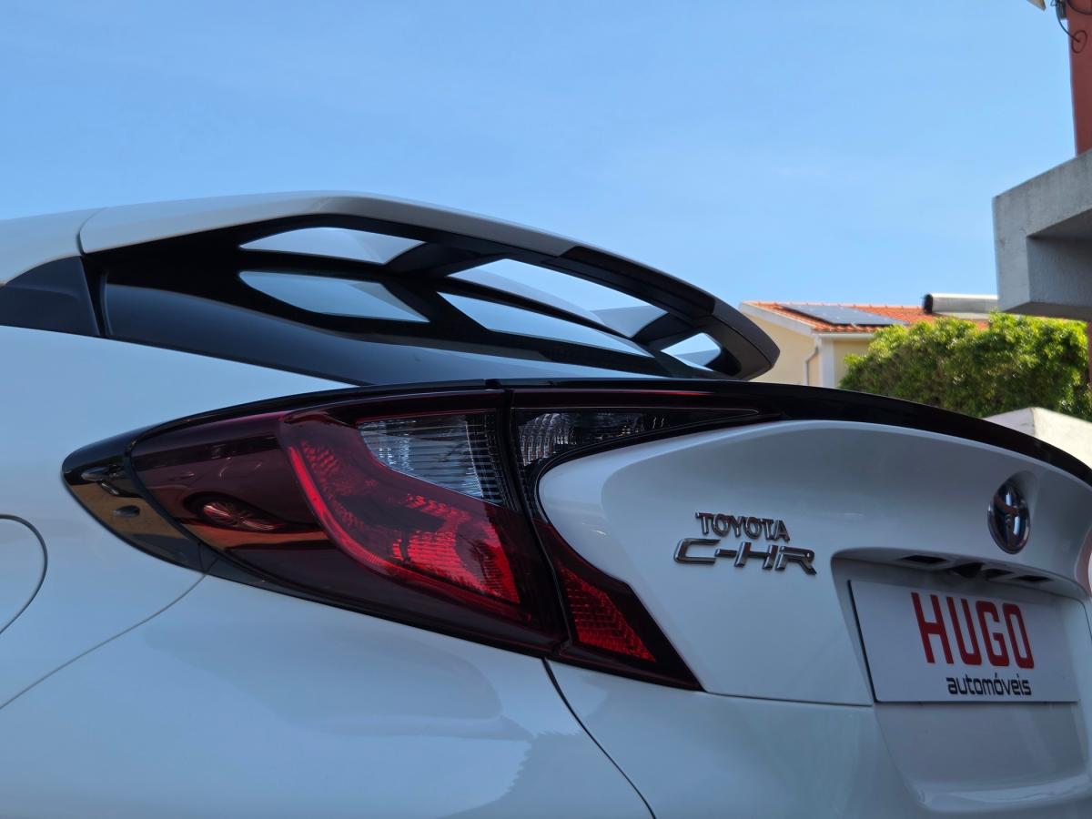 toyota-c-hr-2023-hibrido-a-gasolina-1798cc