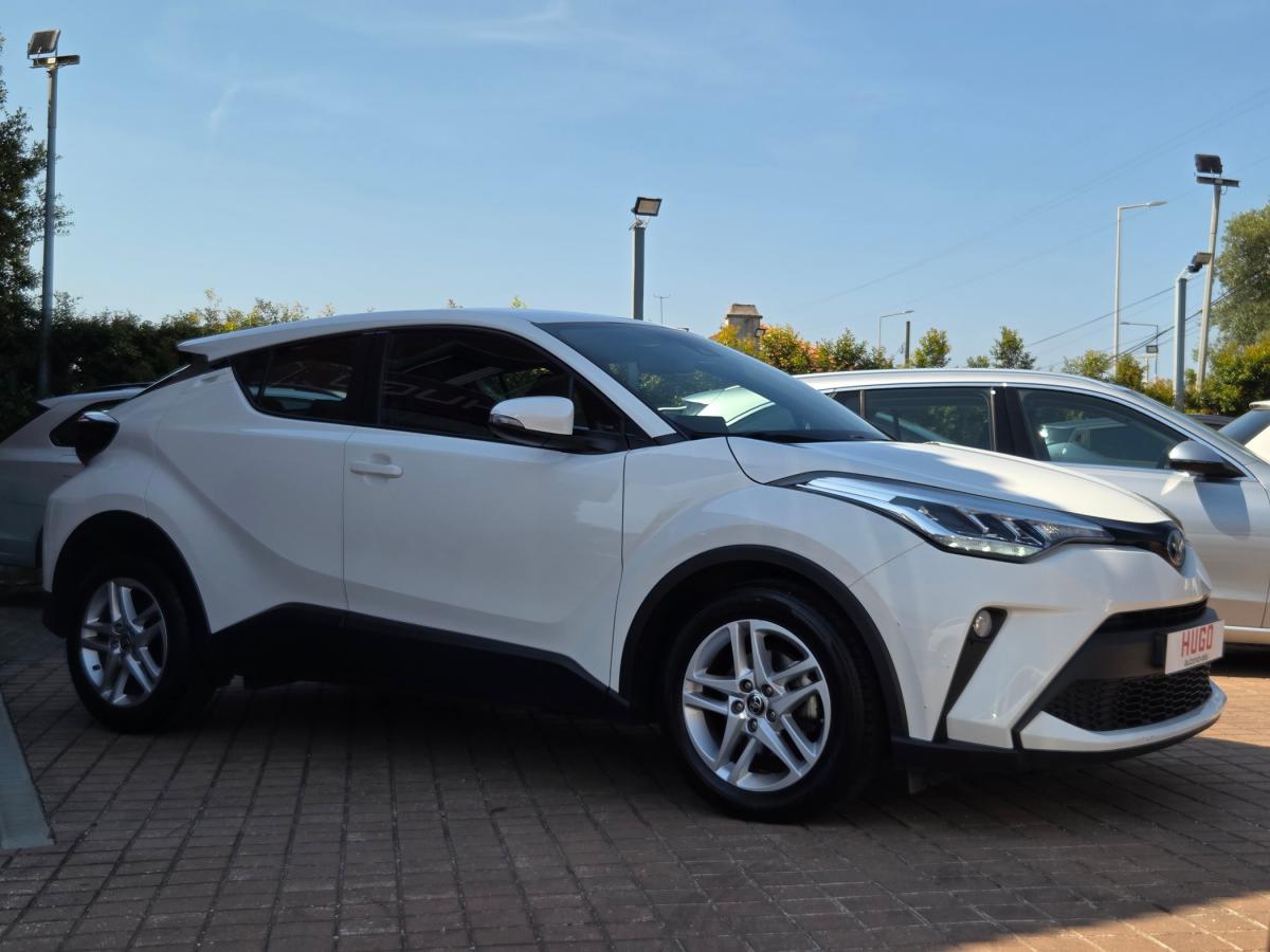 toyota-c-hr-2023-hibrido-a-gasolina-1798cc