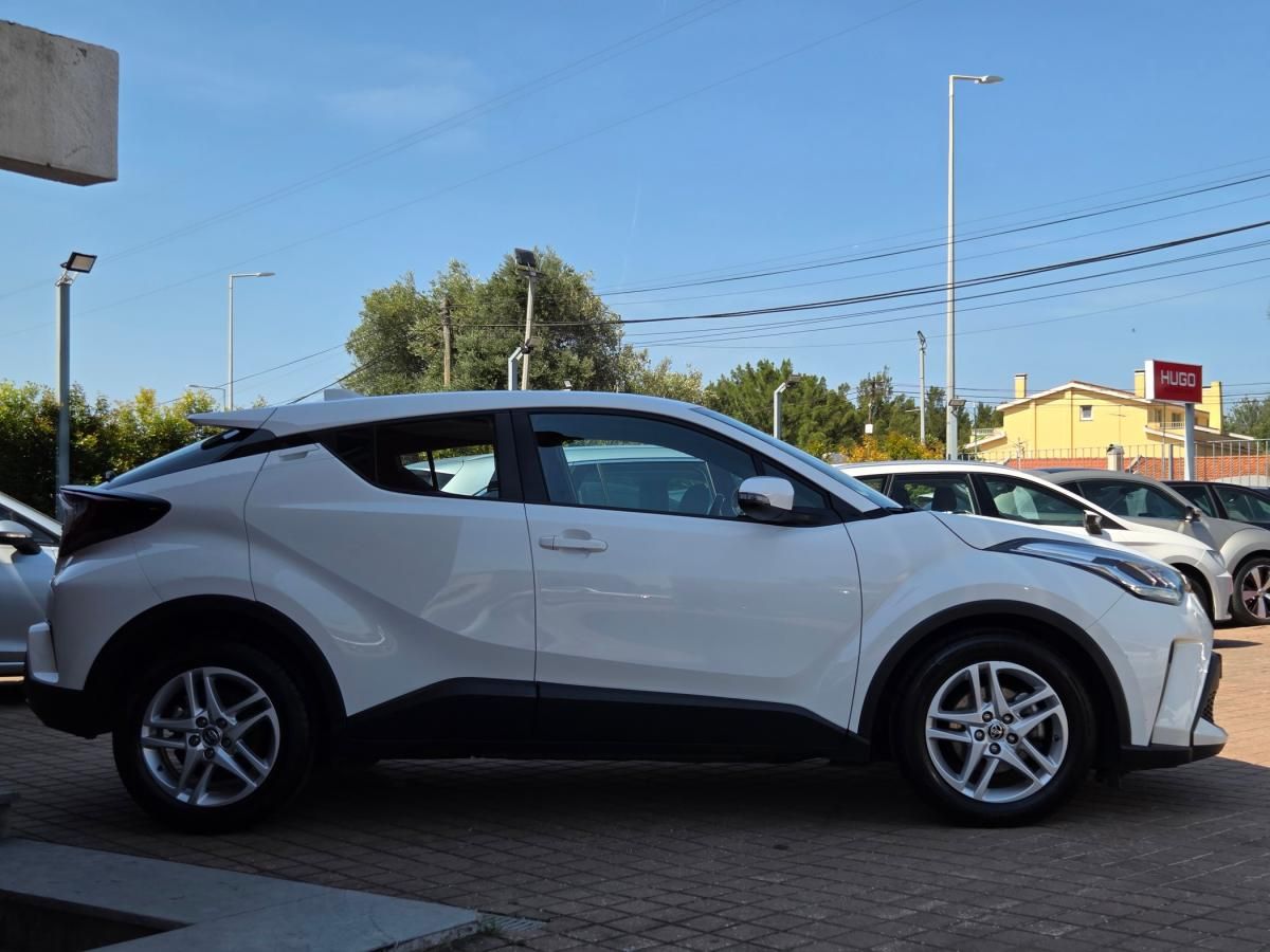 toyota-c-hr-2023-hibrido-a-gasolina-1798cc