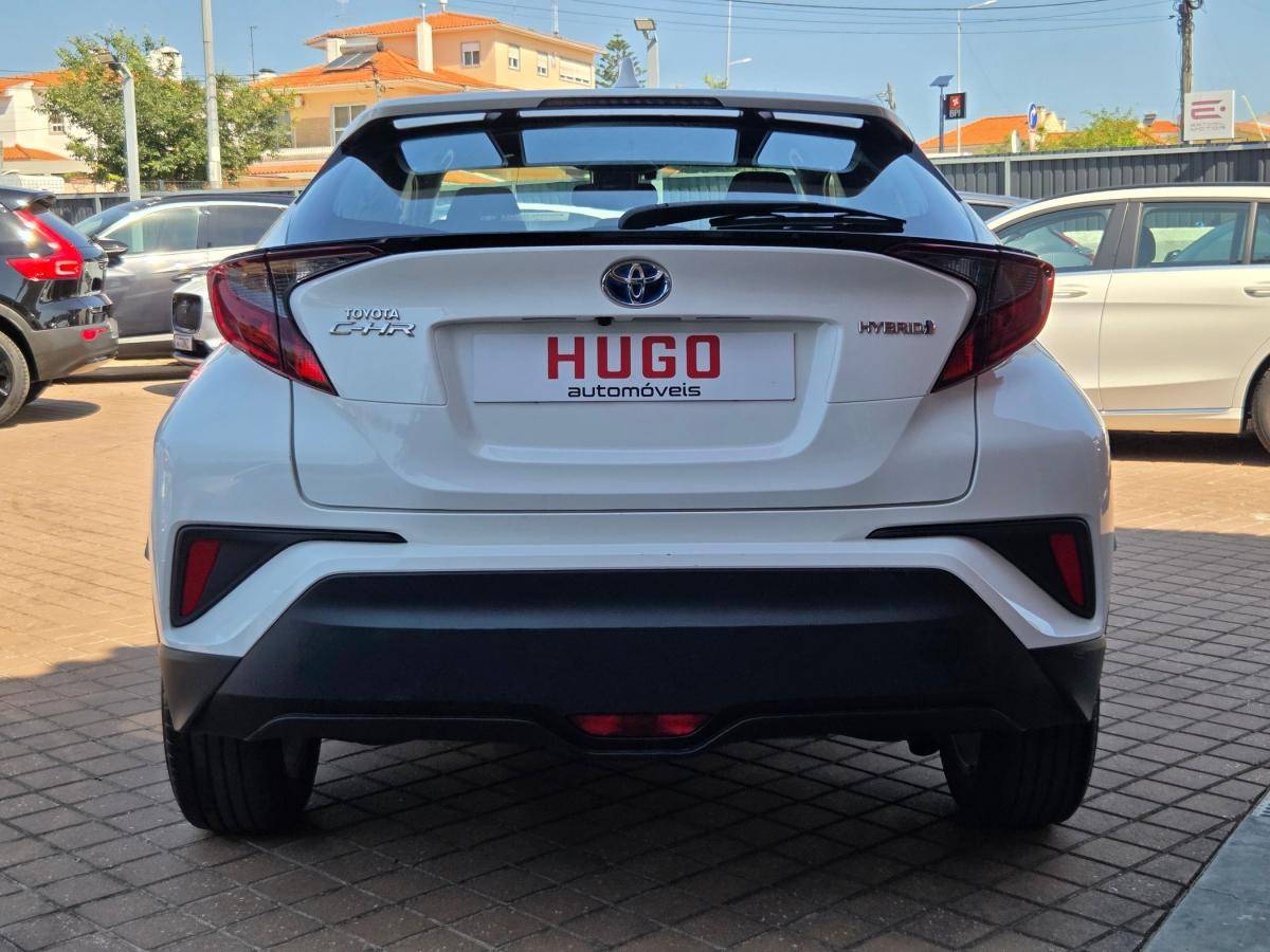 toyota-c-hr-2023-hibrido-a-gasolina-1798cc