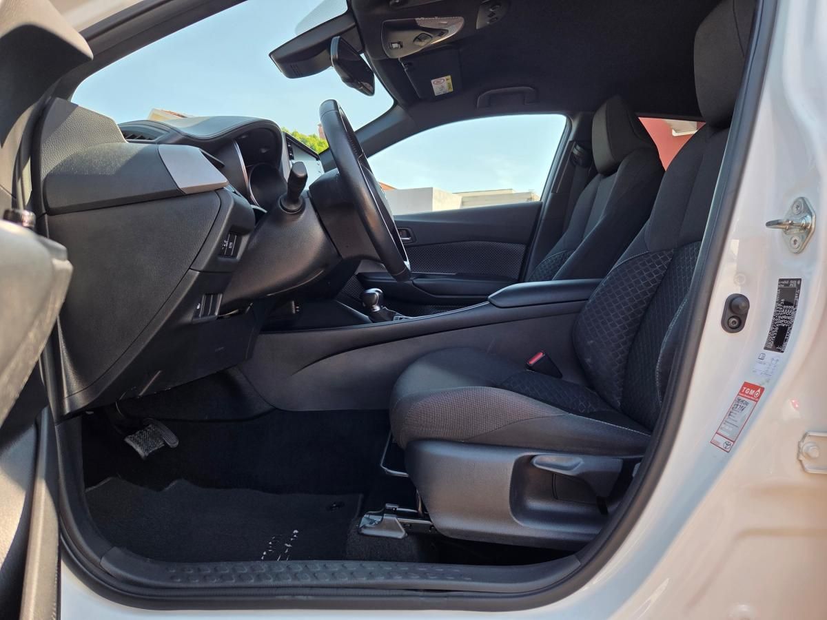 toyota-c-hr-2023-hibrido-a-gasolina-1798cc