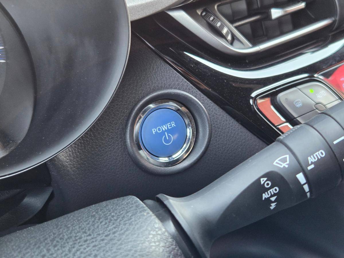 toyota-c-hr-2023-hibrido-a-gasolina-1798cc