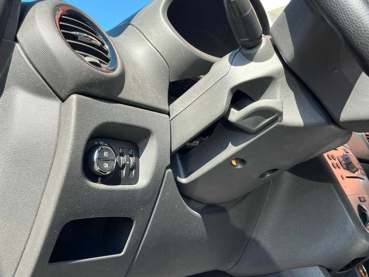 opel-corsa-2011-gasolina-1229cc
