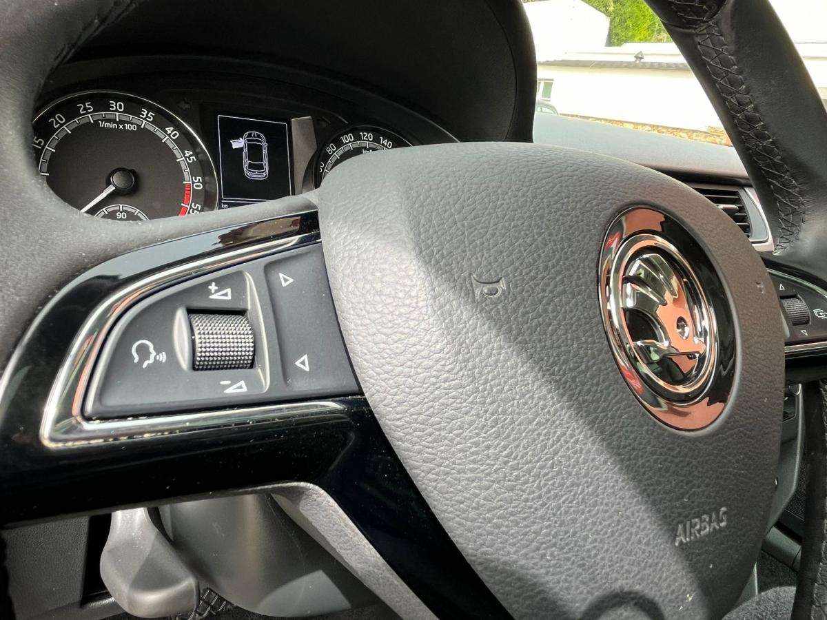 skoda-rapid-spaceback-2018-diesel-1422cc