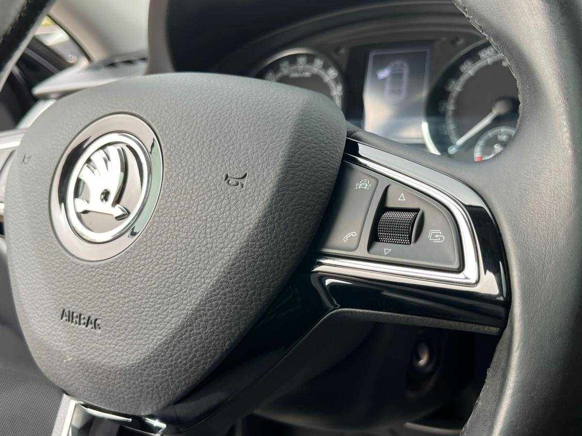 skoda-rapid-spaceback-2018-diesel-1422cc