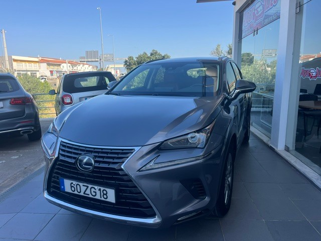 lexus-nx-2019-hibrido-a-gasolina-2494cc
