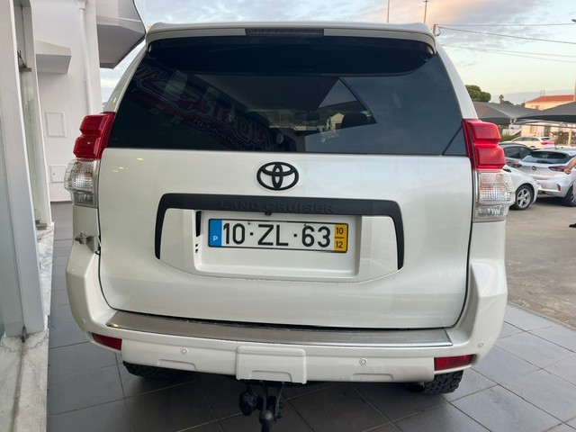 toyota-land-cruiser-2010-diesel-2982cc