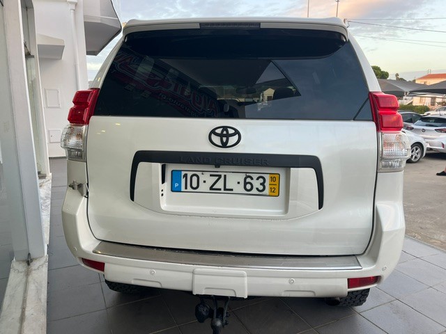 toyota-land-cruiser-2010-diesel-2982cc