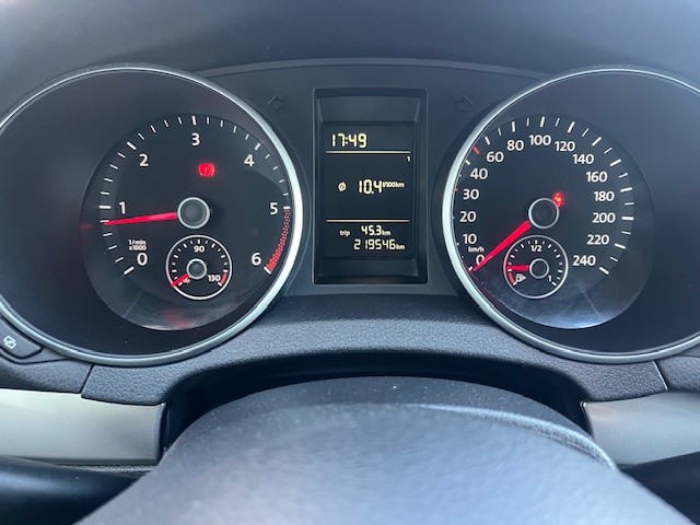 volkswagen-golf-2012-diesel-1598cc