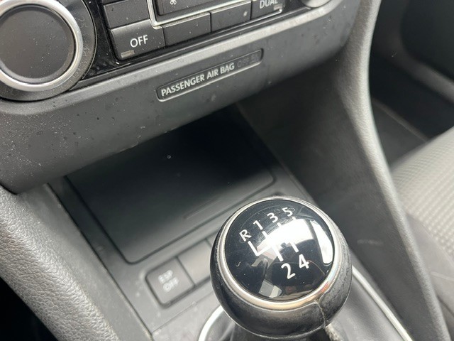 volkswagen-golf-variant-2009-diesel-1598cc