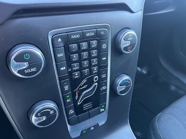 volvo-v40-2018-diesel-1969cc