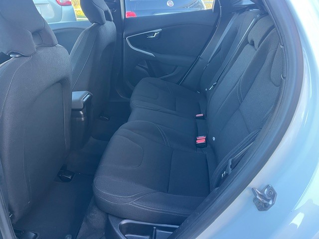 volvo-v40-2018-diesel-1969cc