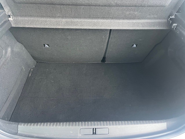 peugeot-208-2022-gasolina-1199cc