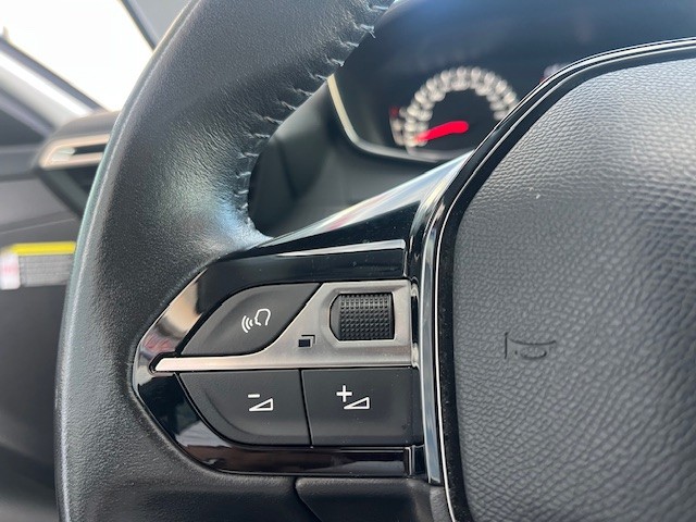peugeot-208-2022-gasolina-1199cc