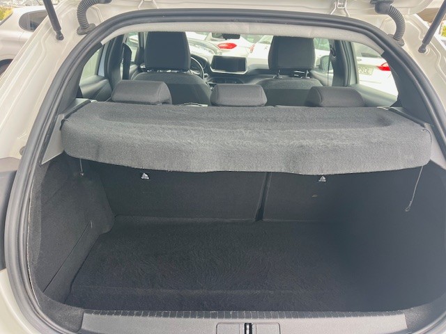 peugeot-208-2021-gasolina-1199cc