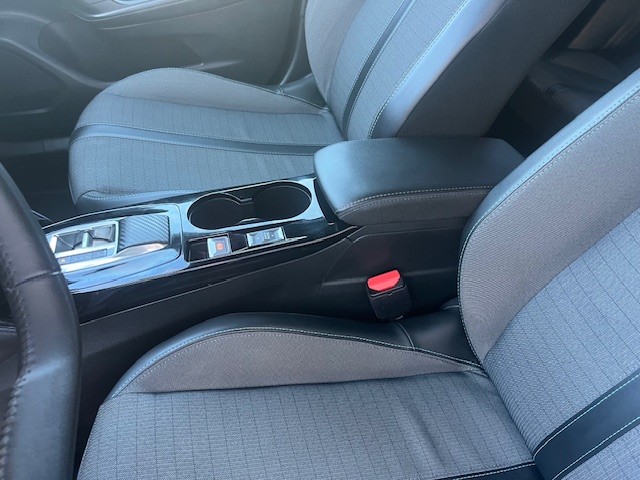 peugeot-2008-2023-gasolina-1199cc