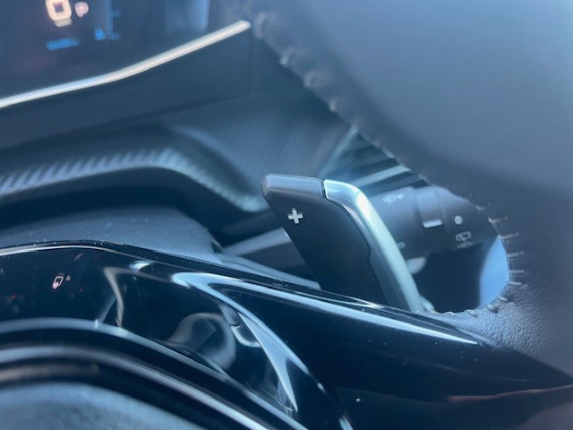 peugeot-2008-2023-gasolina-1199cc