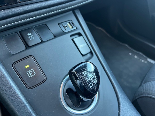 toyota-auris-touring-sports-2018-hibrido-a-gasolina-1798cc