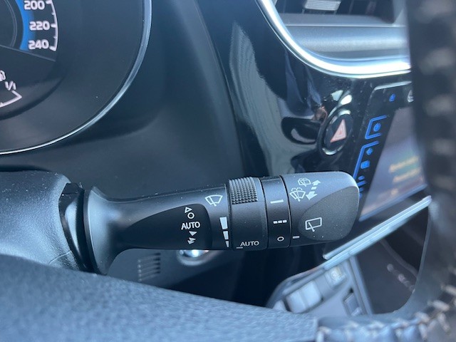 toyota-auris-touring-sports-2018-hibrido-a-gasolina-1798cc