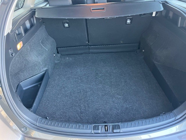 toyota-auris-touring-sports-2018-hibrido-a-gasolina-1798cc