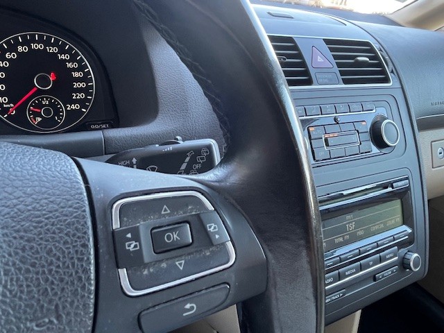 volkswagen-touran-2011-diesel-1598cc