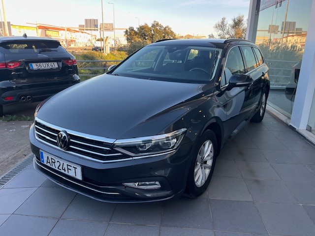 volkswagen-passat-variant-2022-diesel-1968cc
