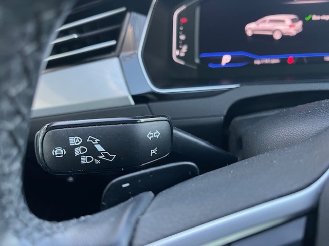 volkswagen-passat-variant-2022-diesel-1968cc
