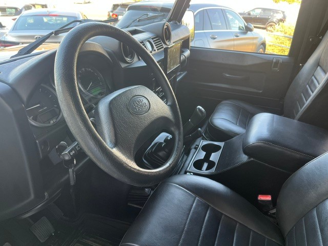 land-rover-defender-2011-diesel-2402cc