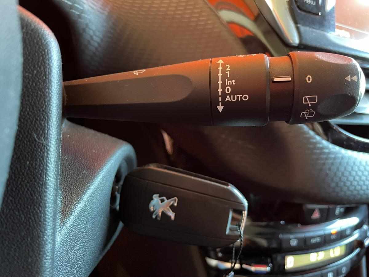 peugeot-208-1-6-bluehdi-2018-diesel-1560cc