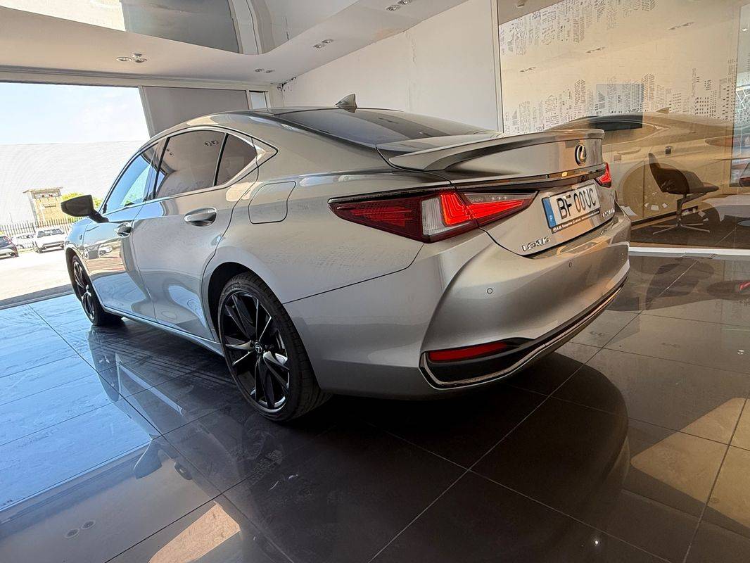 lexus-es-2023-hibrido-a-gasolina-2487cc