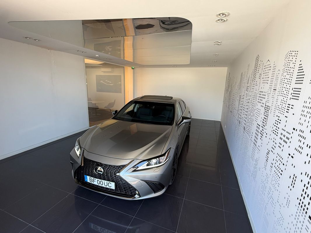 lexus-es-2023-hibrido-a-gasolina-2487cc