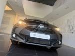toyota-yaris-2024-hibrido-a-gasolina-1490cc