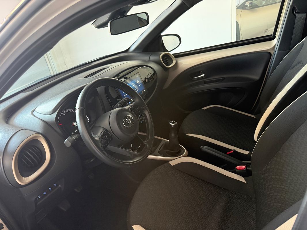 toyota-aygo-2024-gasolina-998cc