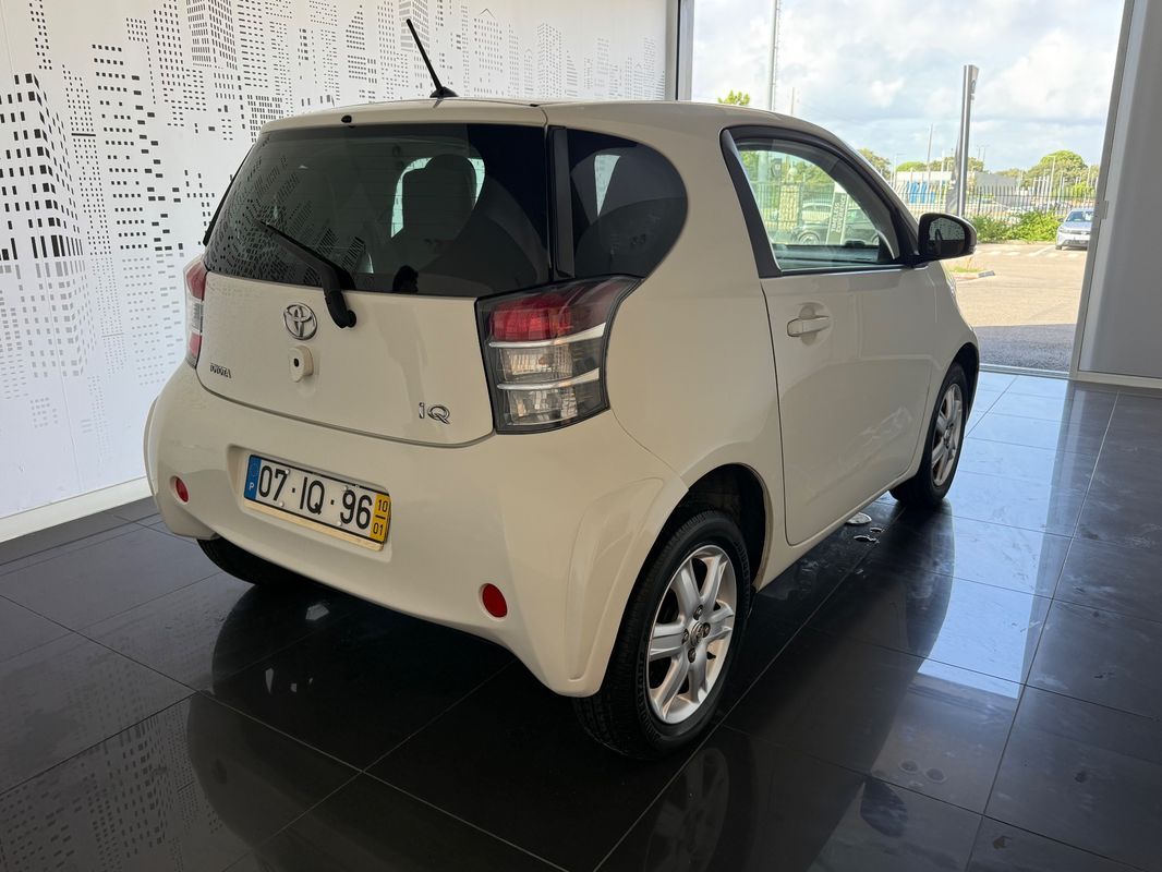 toyota-iq-2010-gasolina-998cc
