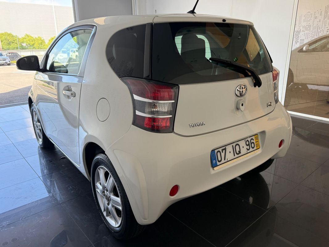toyota-iq-2010-gasolina-998cc