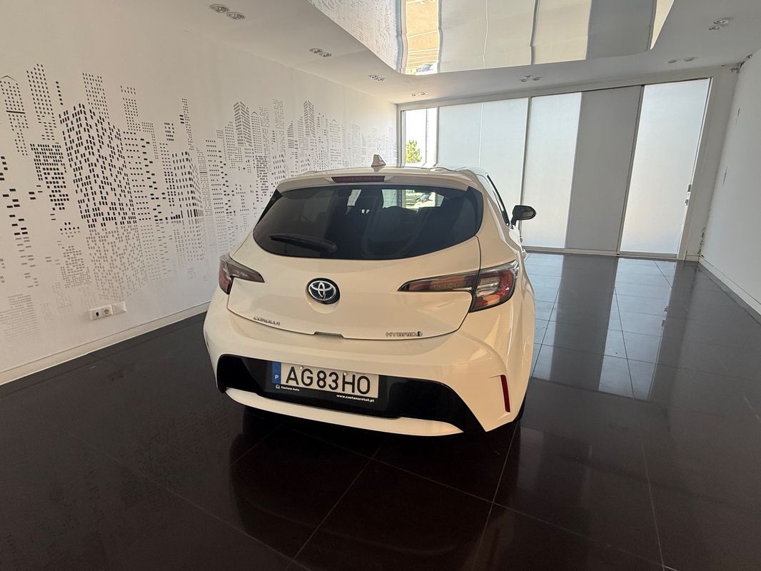 toyota-corolla-2021-hibrido-a-gasolina-1798cc