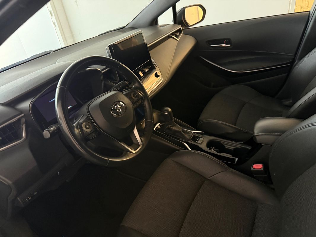 toyota-corolla-2022-hibrido-a-gasolina-1798cc