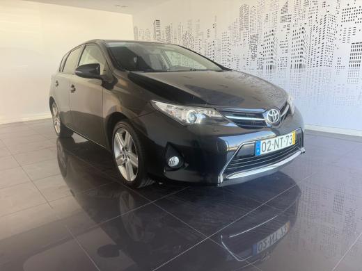 toyota-auris-2013-diesel-1364cc