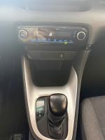 toyota-yaris-2021-hibrido-a-gasolina-1490cc